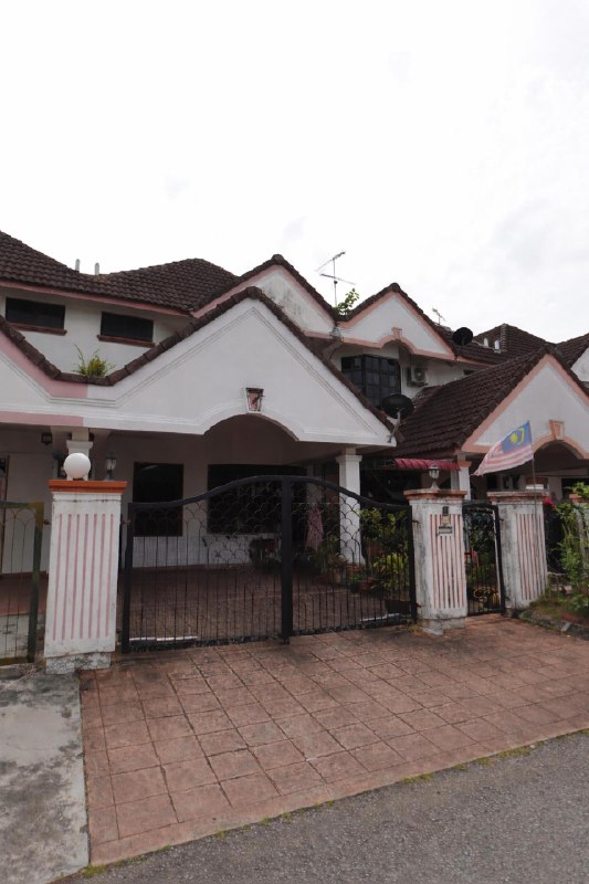 Double Storey Terrace Jalan Balau Taman Rinting Masai